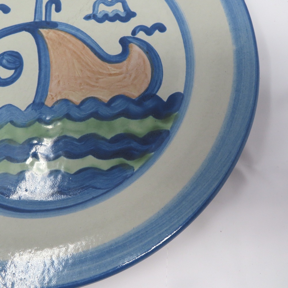 MA Hadley Pottery Blue Whale Dinner Plate Hand Painted Stoneware Nautical VTG - Picture 8 of 14
